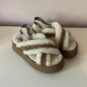Ugg Platform Slippers Size 8 NWT